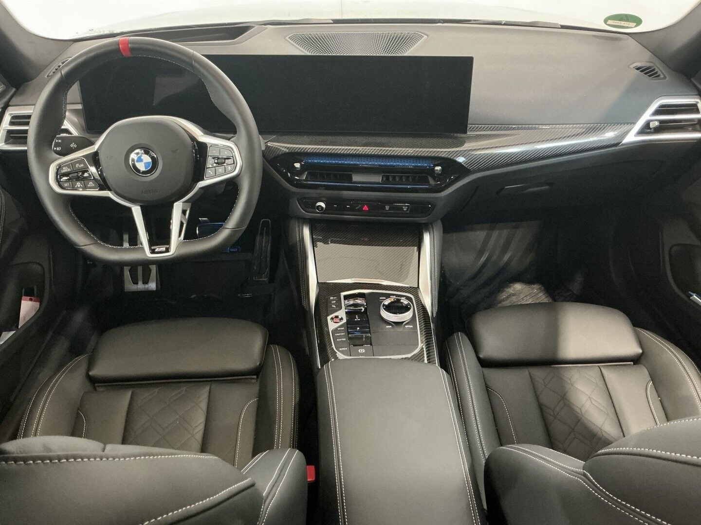 Grå BMW i4 fra 2025