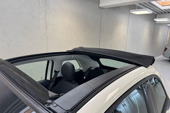 Hvid Fiat 500e fra 2023