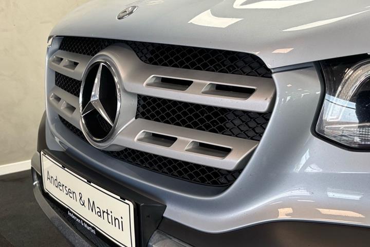 Sølv Mercedes X-Klasse fra 2019