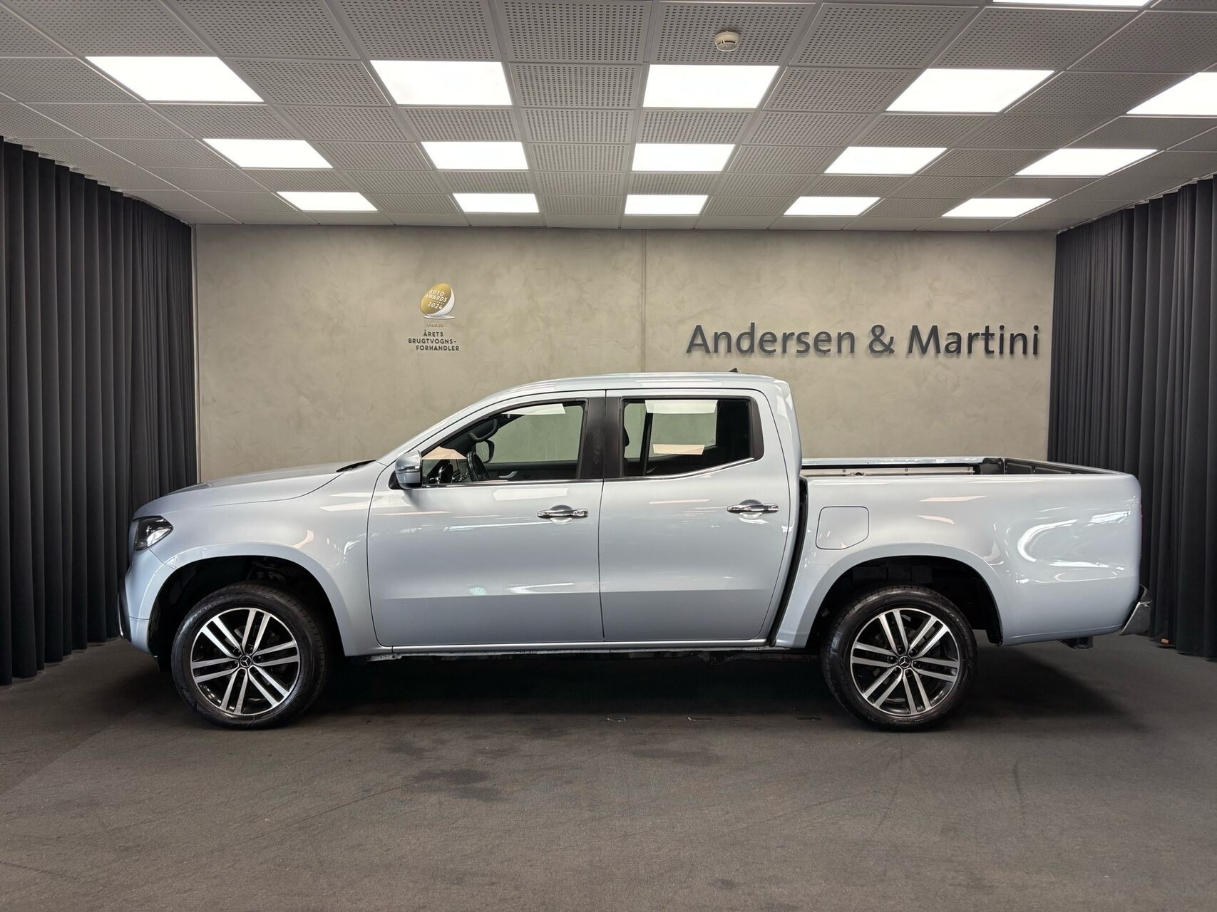 Sølv Mercedes X-Klasse fra 2019