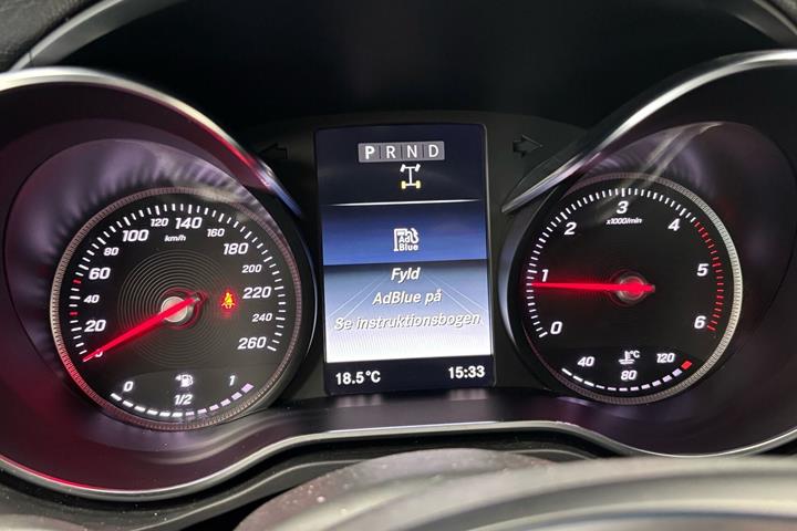 Sølv Mercedes X-Klasse fra 2019