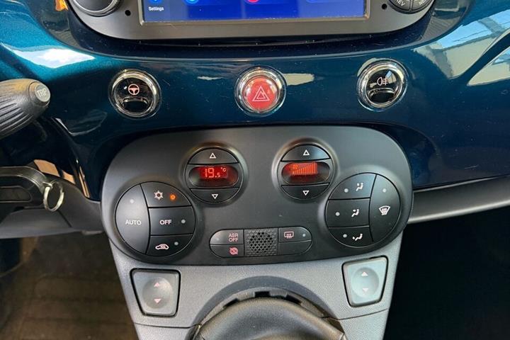 Grøn Fiat 500 fra 2012