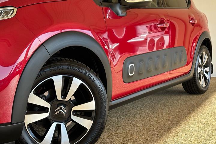 Rød Citroën C3 fra 2019