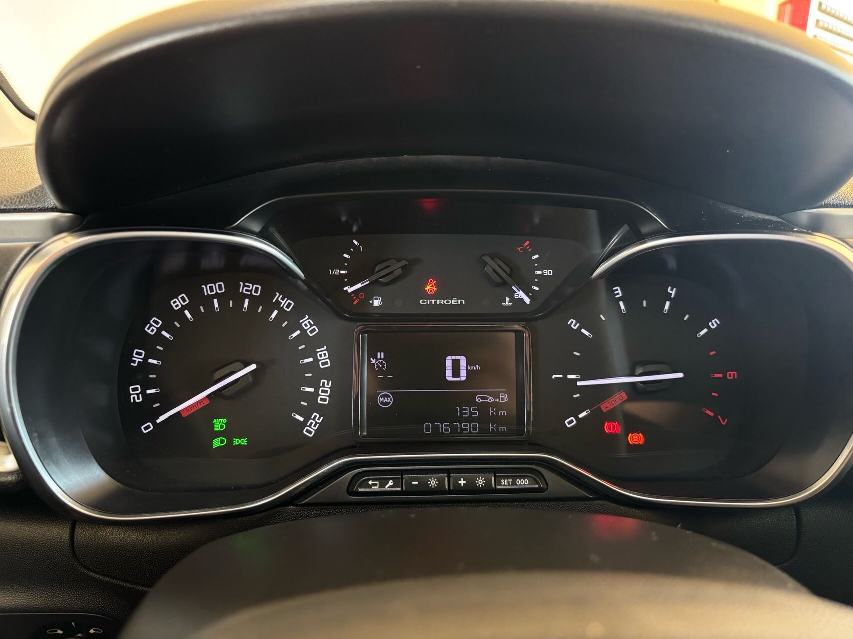 Rød Citroën C3 fra 2019