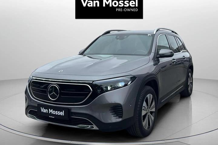 Grå Mercedes EQB250 fra 2023