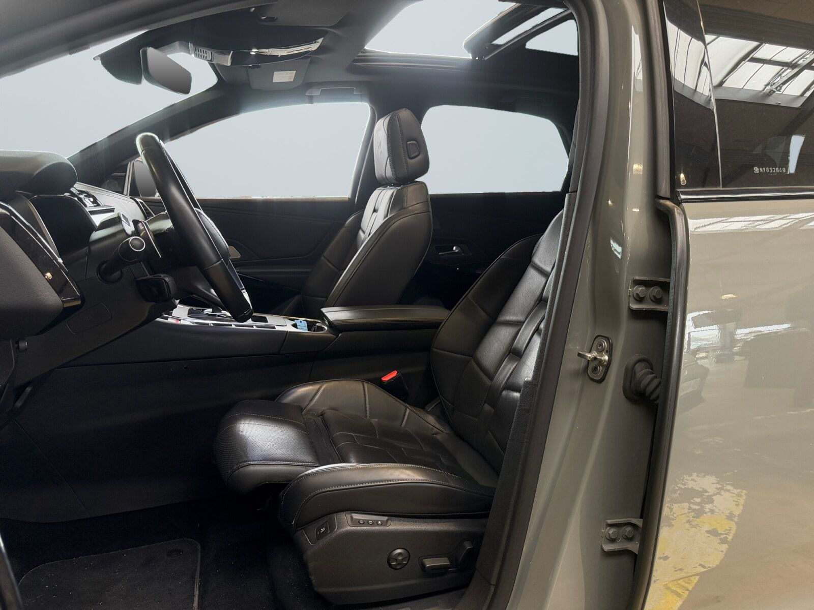 Grå DS DS 7 CrossBack fra 2023