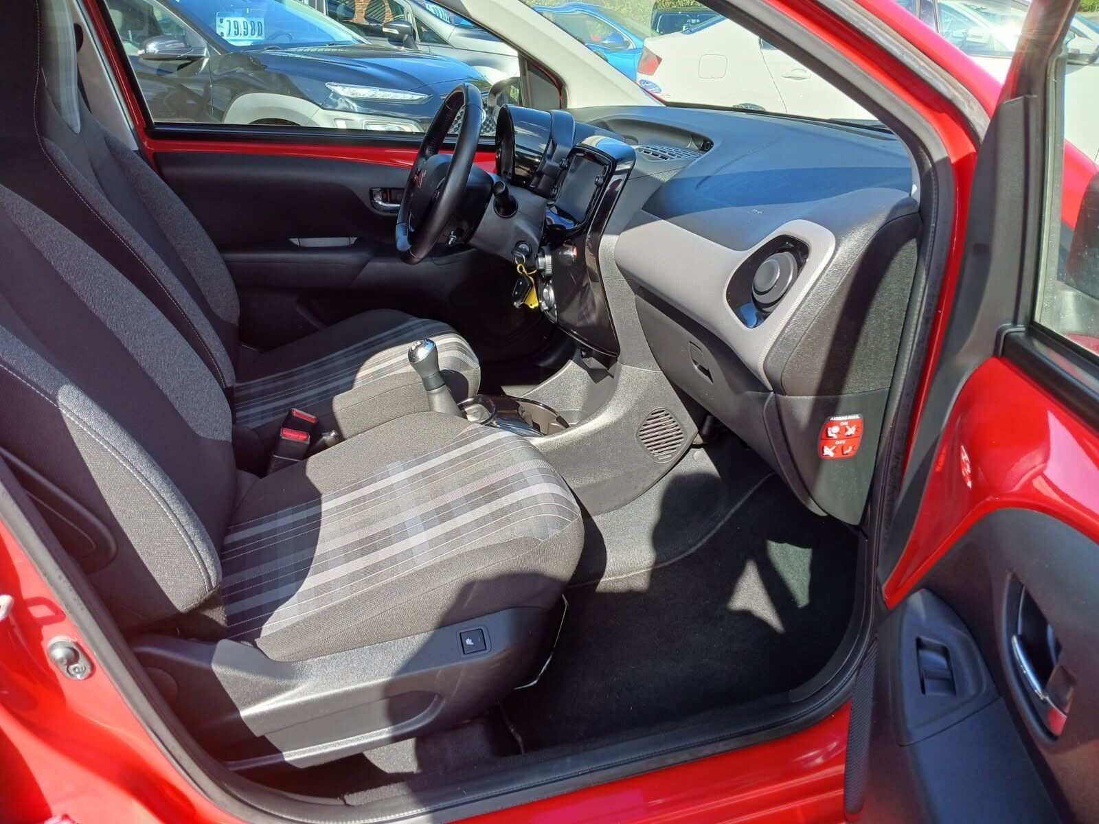 Rød Peugeot 108 fra 2019