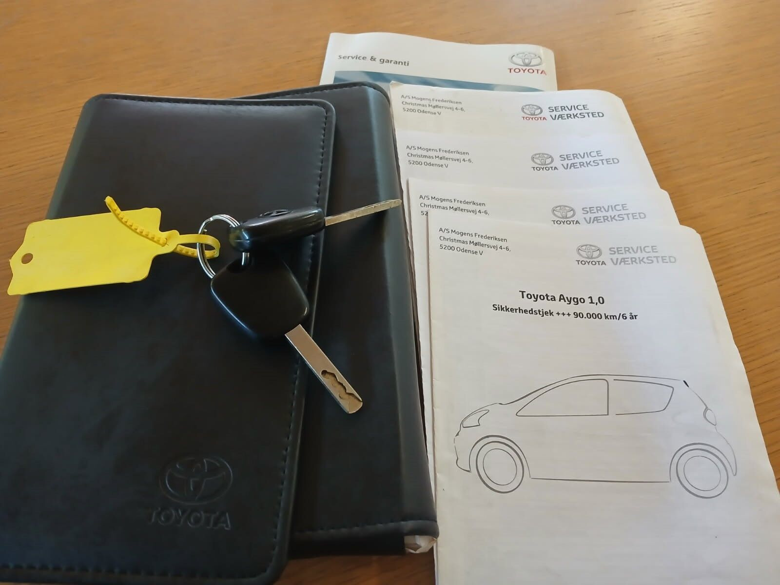 Rød Toyota Aygo fra 2012
