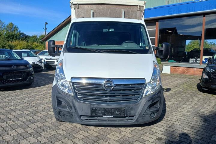 Hvid Opel Movano fra 2011