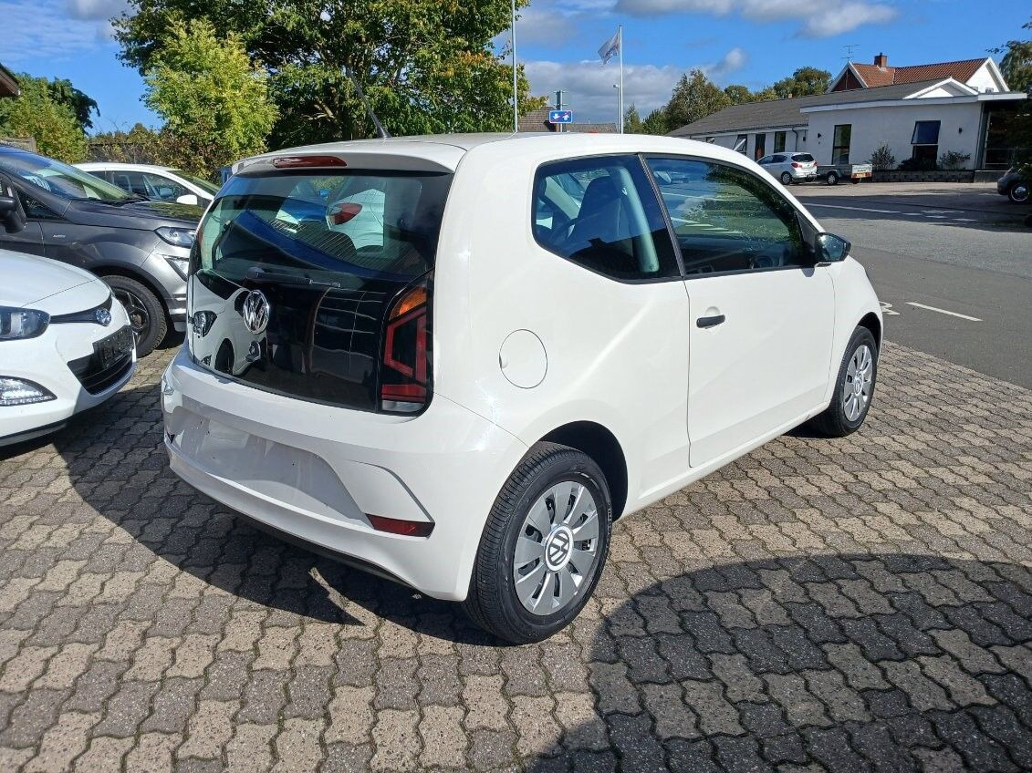 Hvid VW UP! fra 2016
