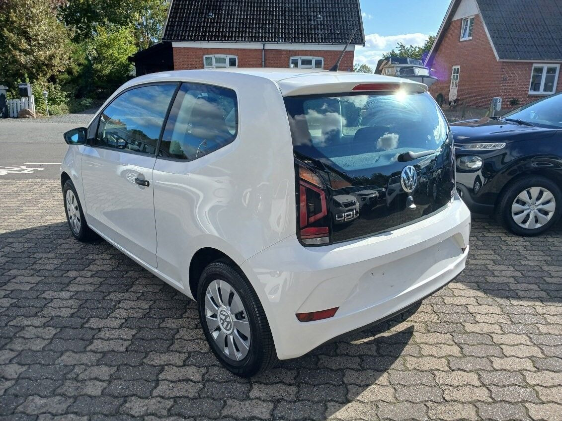 Hvid VW UP! fra 2016