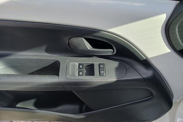 Hvid VW UP! fra 2016