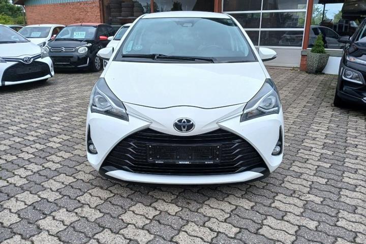 Hvid Toyota Yaris fra 2017