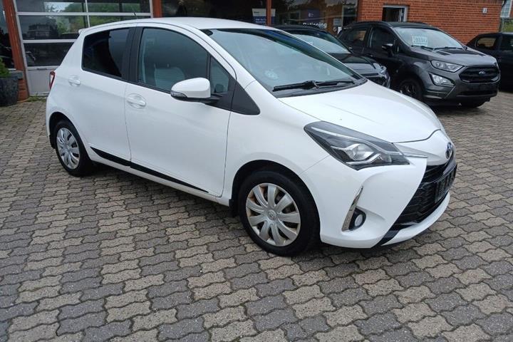 Hvid Toyota Yaris fra 2017