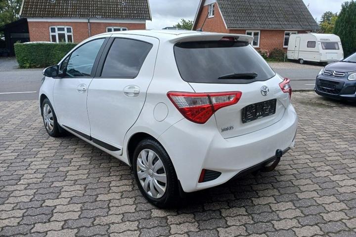 Hvid Toyota Yaris fra 2017