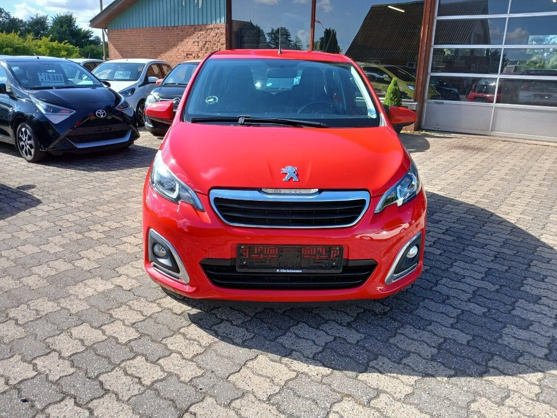 Rød Peugeot 108 fra 2018
