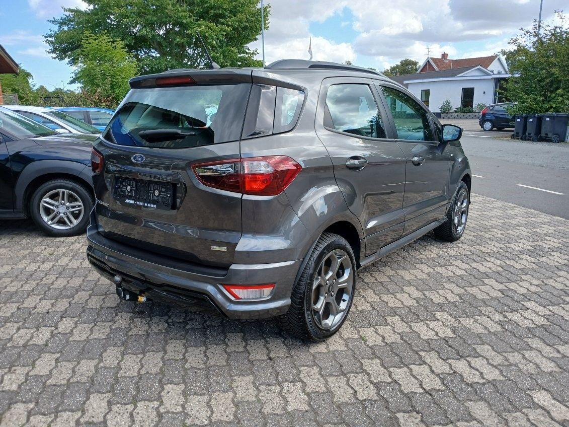 Sort Ford EcoSport fra 2018