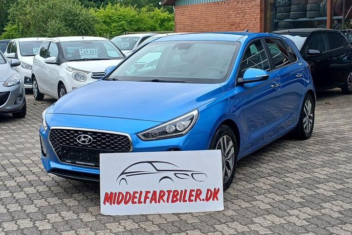 Blå Hyundai i30 fra 2017
