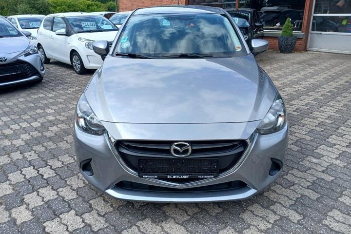 Sort Mazda 2 fra 2016