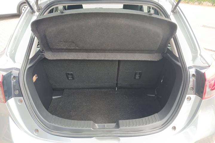 Sort Mazda 2 fra 2016