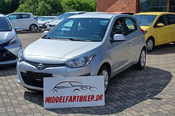 Sølv Hyundai i20 fra 2013