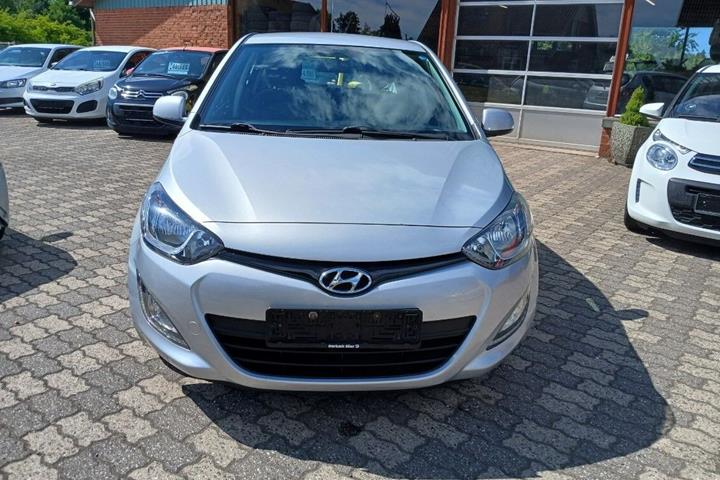 Sølv Hyundai i20 fra 2013