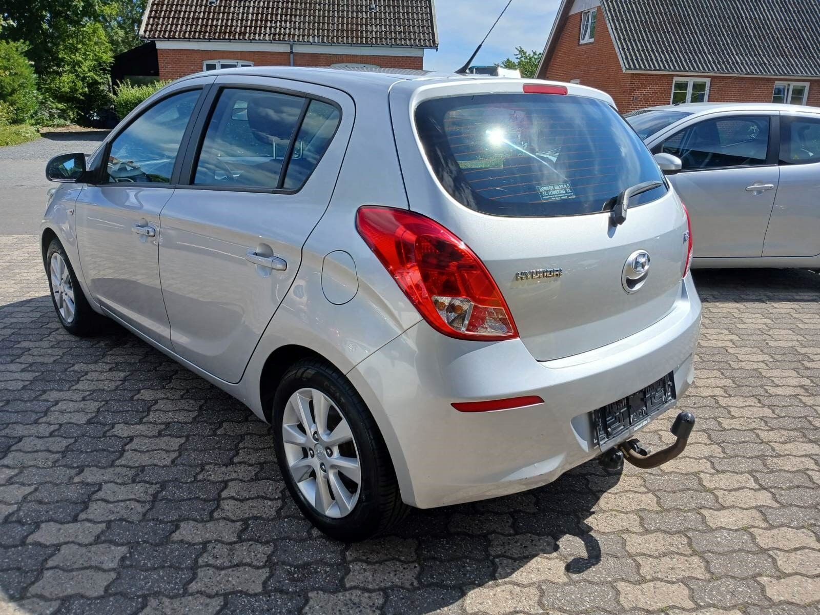 Sølv Hyundai i20 fra 2013