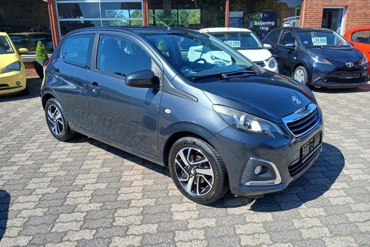 Grå Peugeot 108 fra 2016