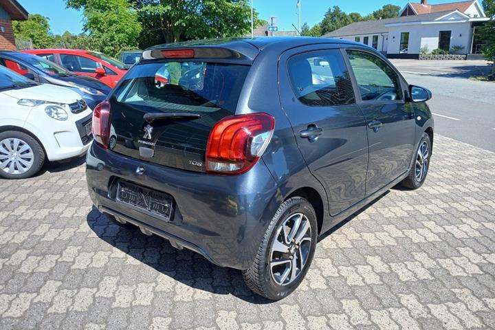 Grå Peugeot 108 fra 2016
