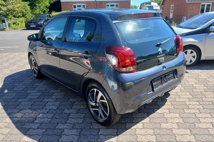 Grå Peugeot 108 fra 2016