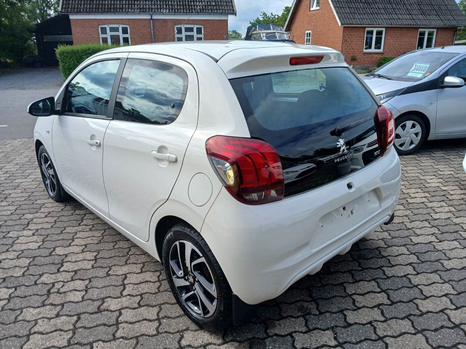 Hvid Peugeot 108 fra 2015