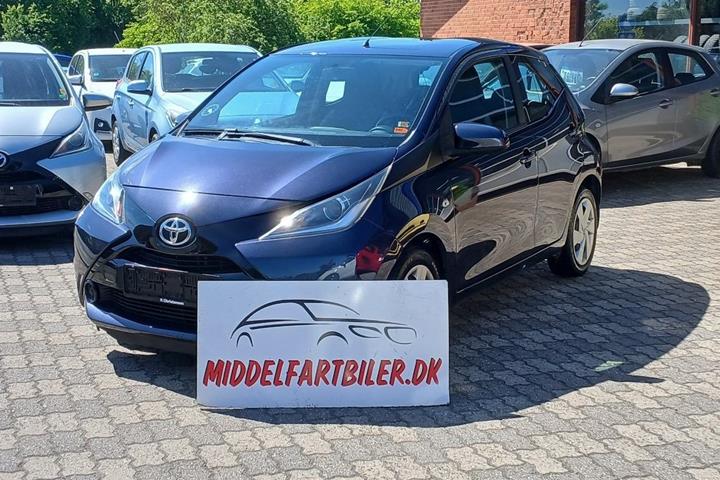 Blå Toyota Aygo fra 2015