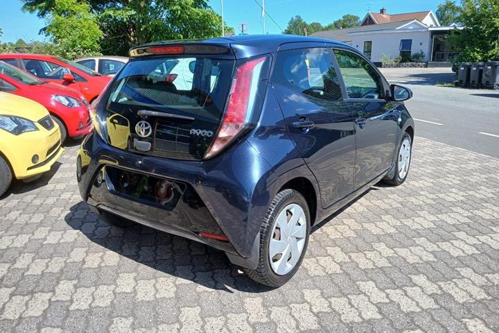 Blå Toyota Aygo fra 2015