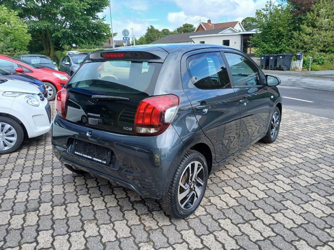 Grå Peugeot 108 fra 2019