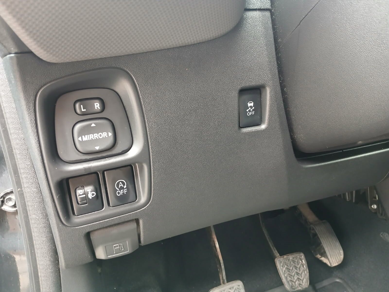 Grå Peugeot 108 fra 2019