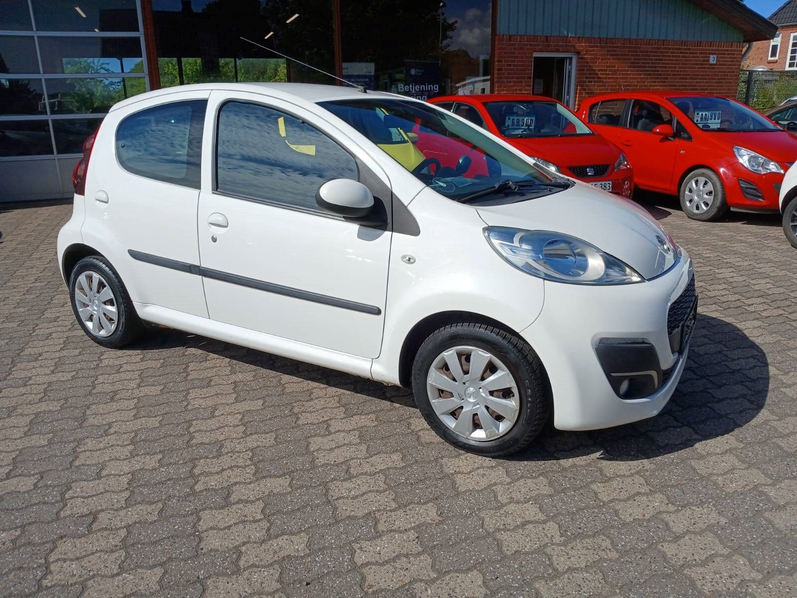 Hvid Peugeot 107 fra 2014