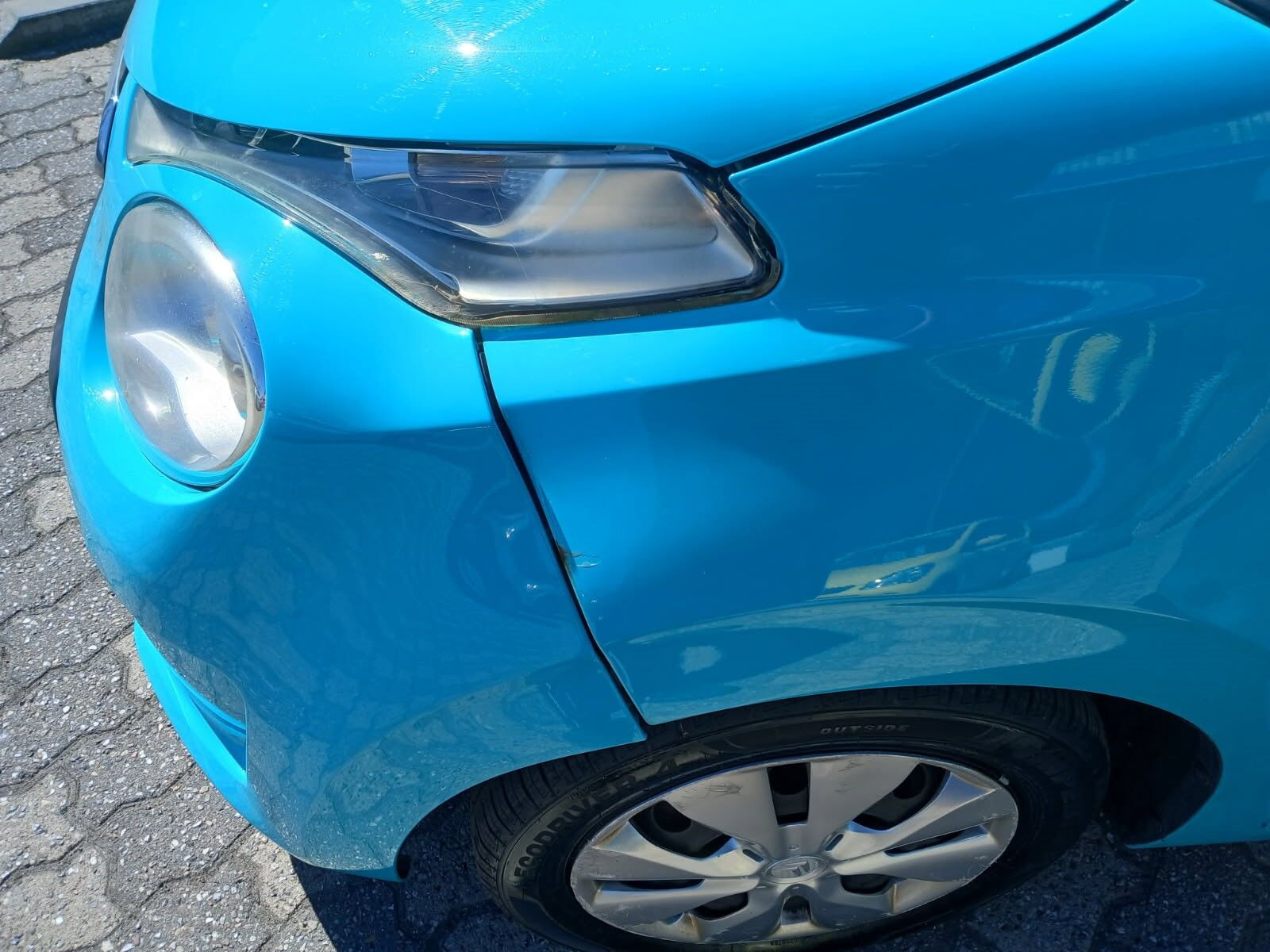 Turquoise Citroën C1 fra 2015