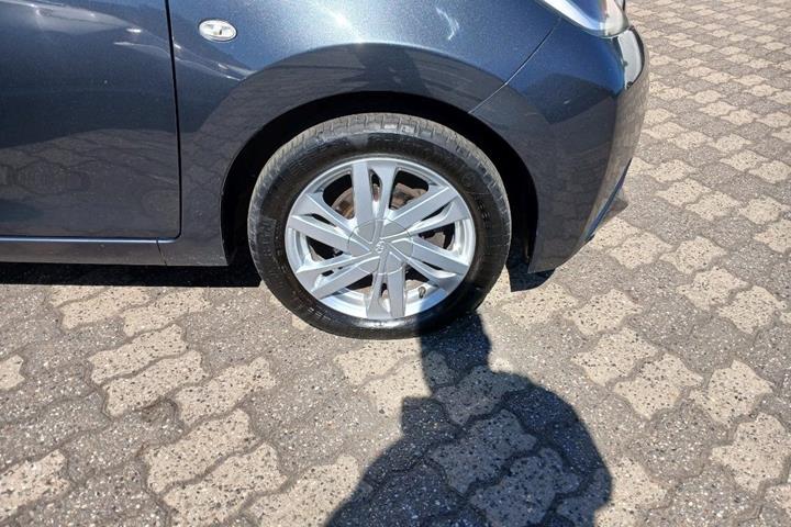 Sort Toyota Aygo fra 2014