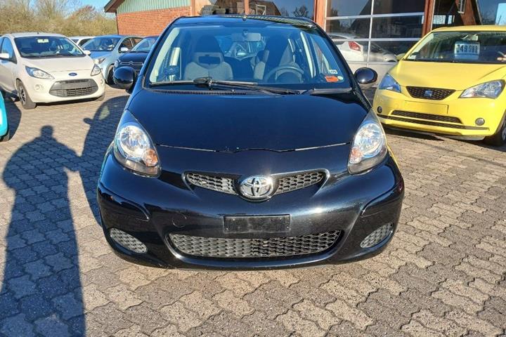 Sort Toyota Aygo fra 2009