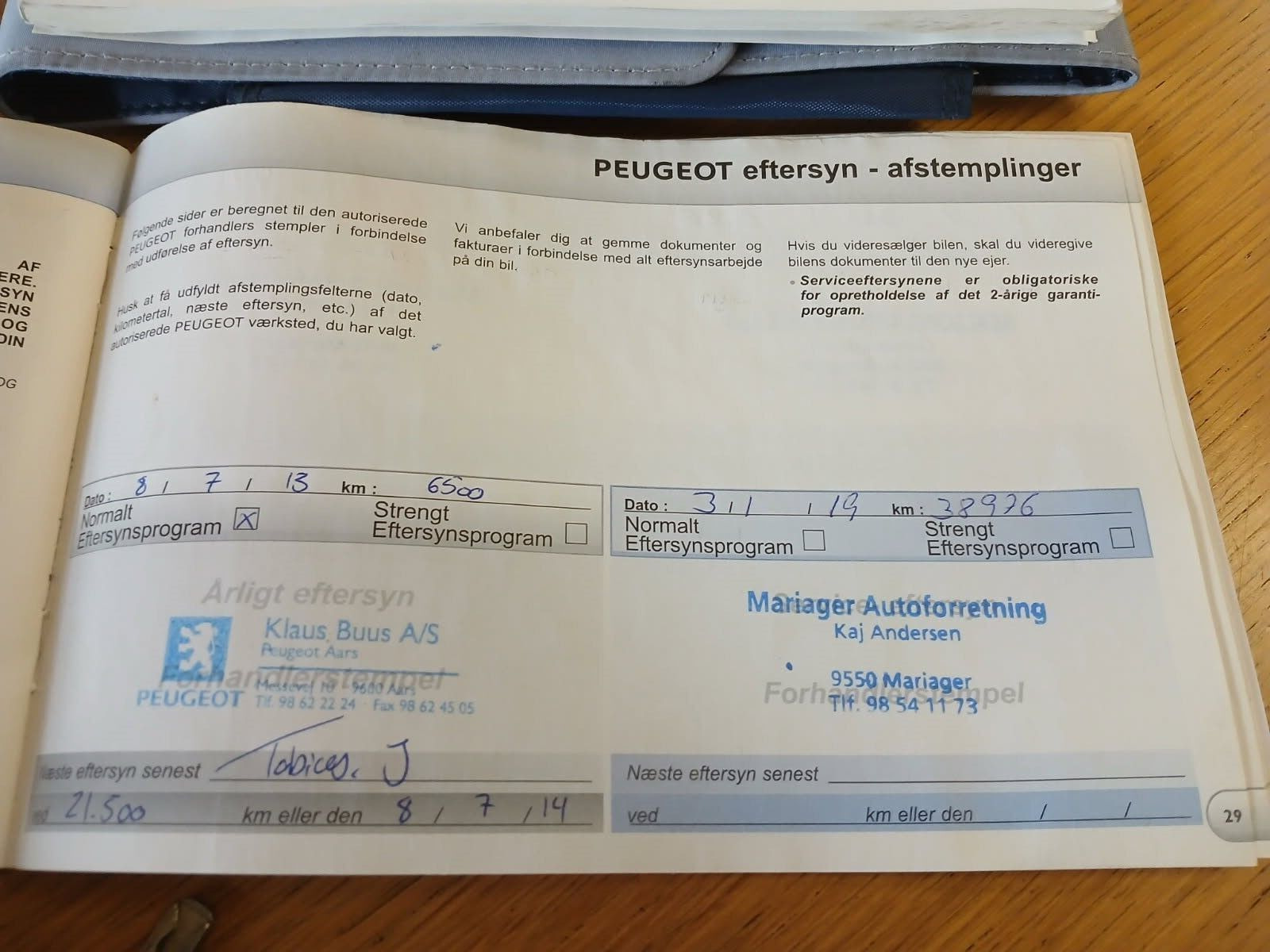 Grå Peugeot 107 fra 2012