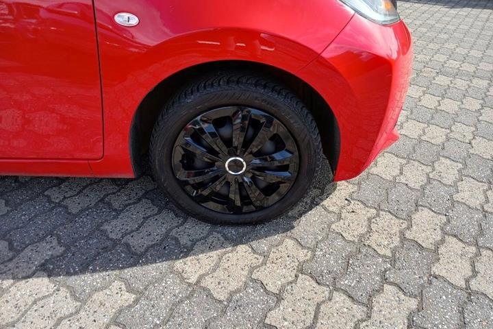 Rød Toyota Aygo fra 2015