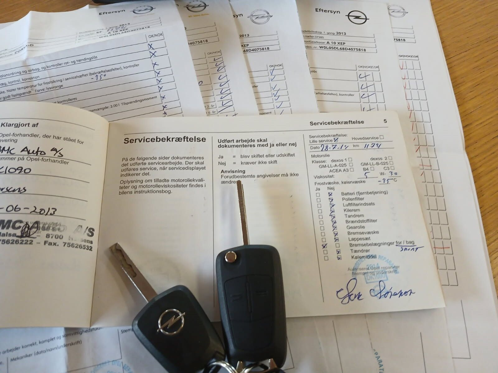 Grå Opel Corsa fra 2013