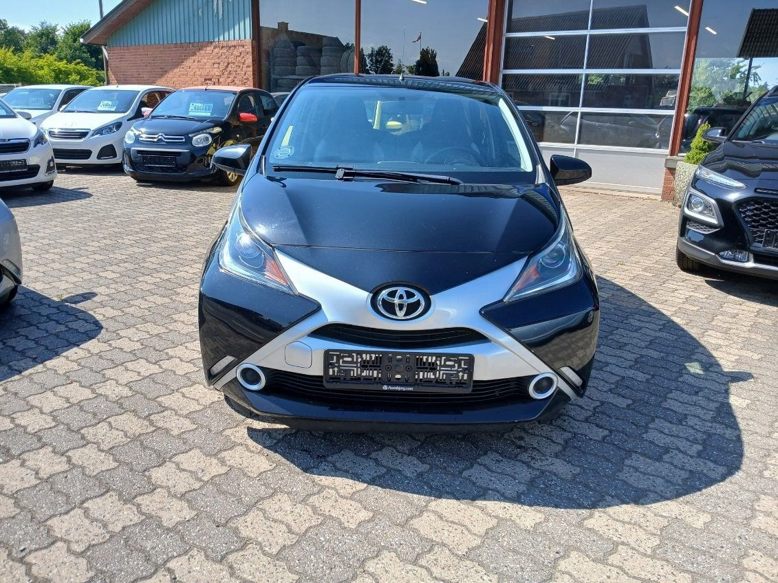 Sort Toyota Aygo fra 2017