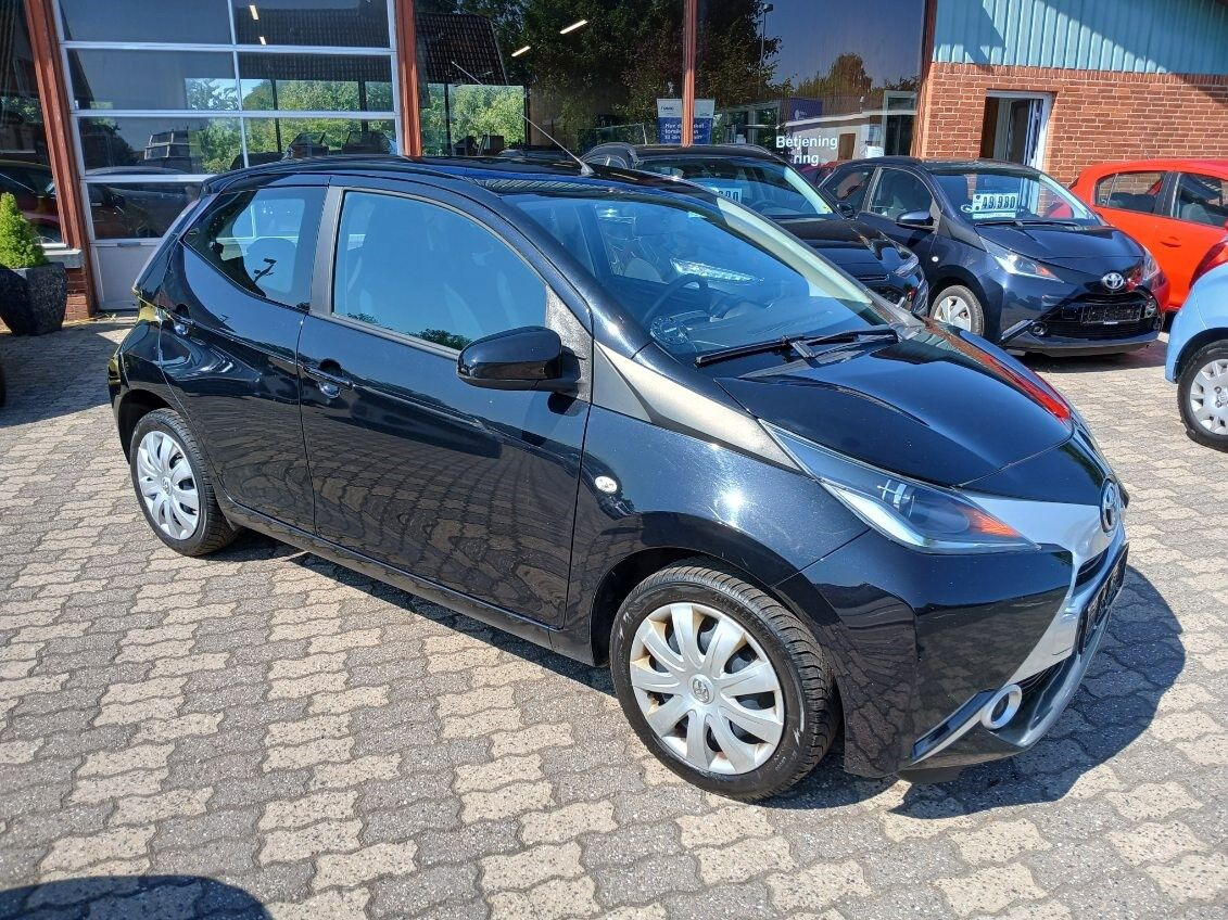 Sort Toyota Aygo fra 2017
