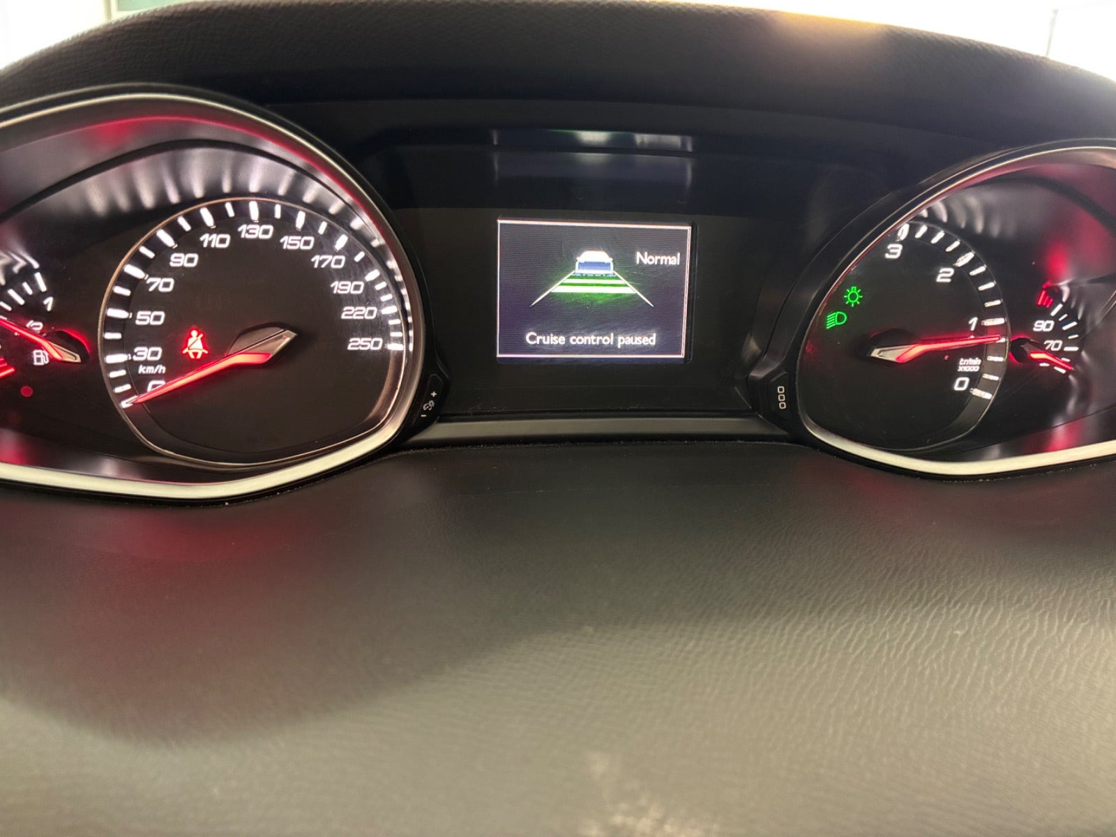 Sort Peugeot 308 fra 2018