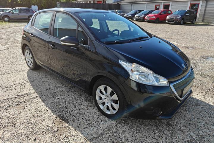 undefined Peugeot 208 fra 2012