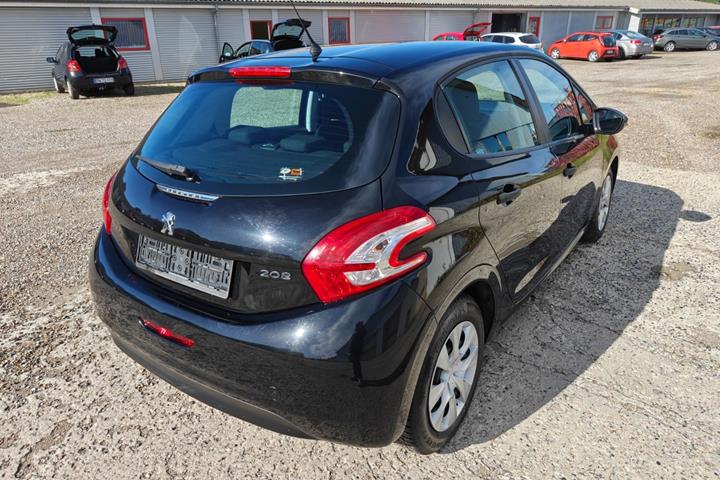 undefined Peugeot 208 fra 2012