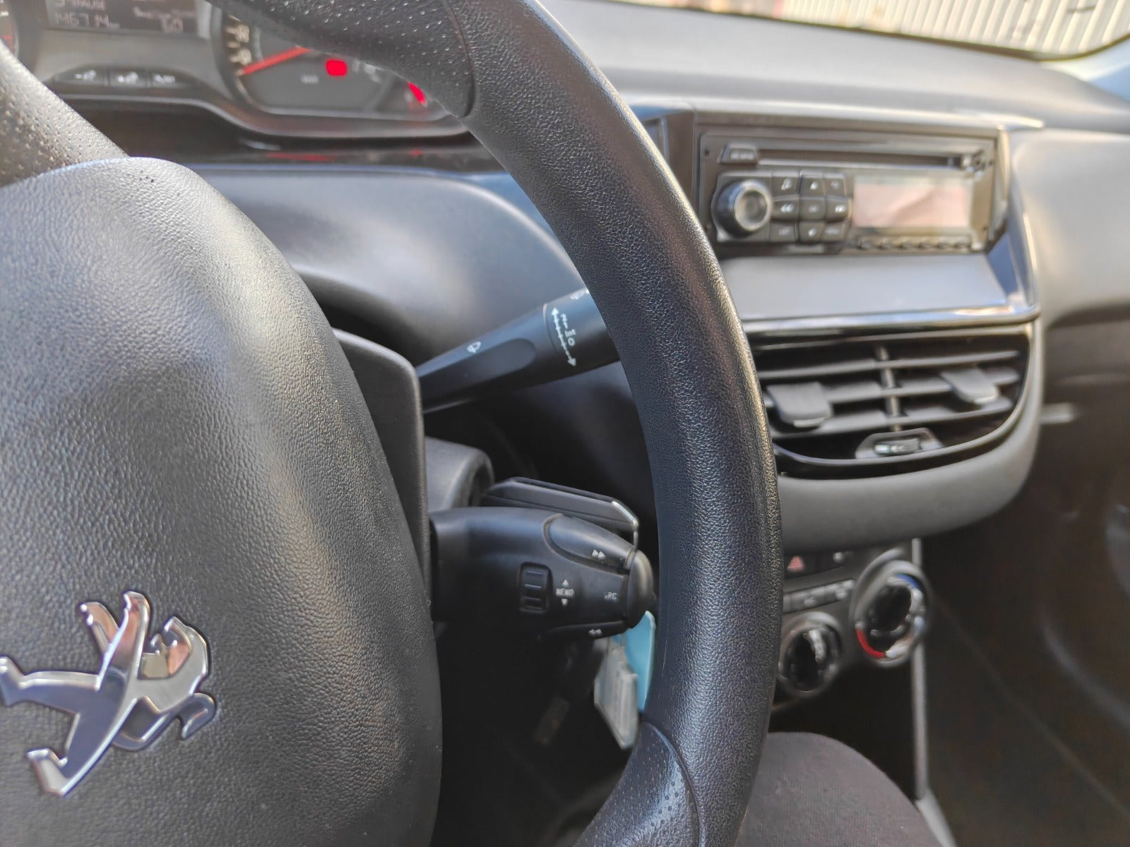 undefined Peugeot 208 fra 2012