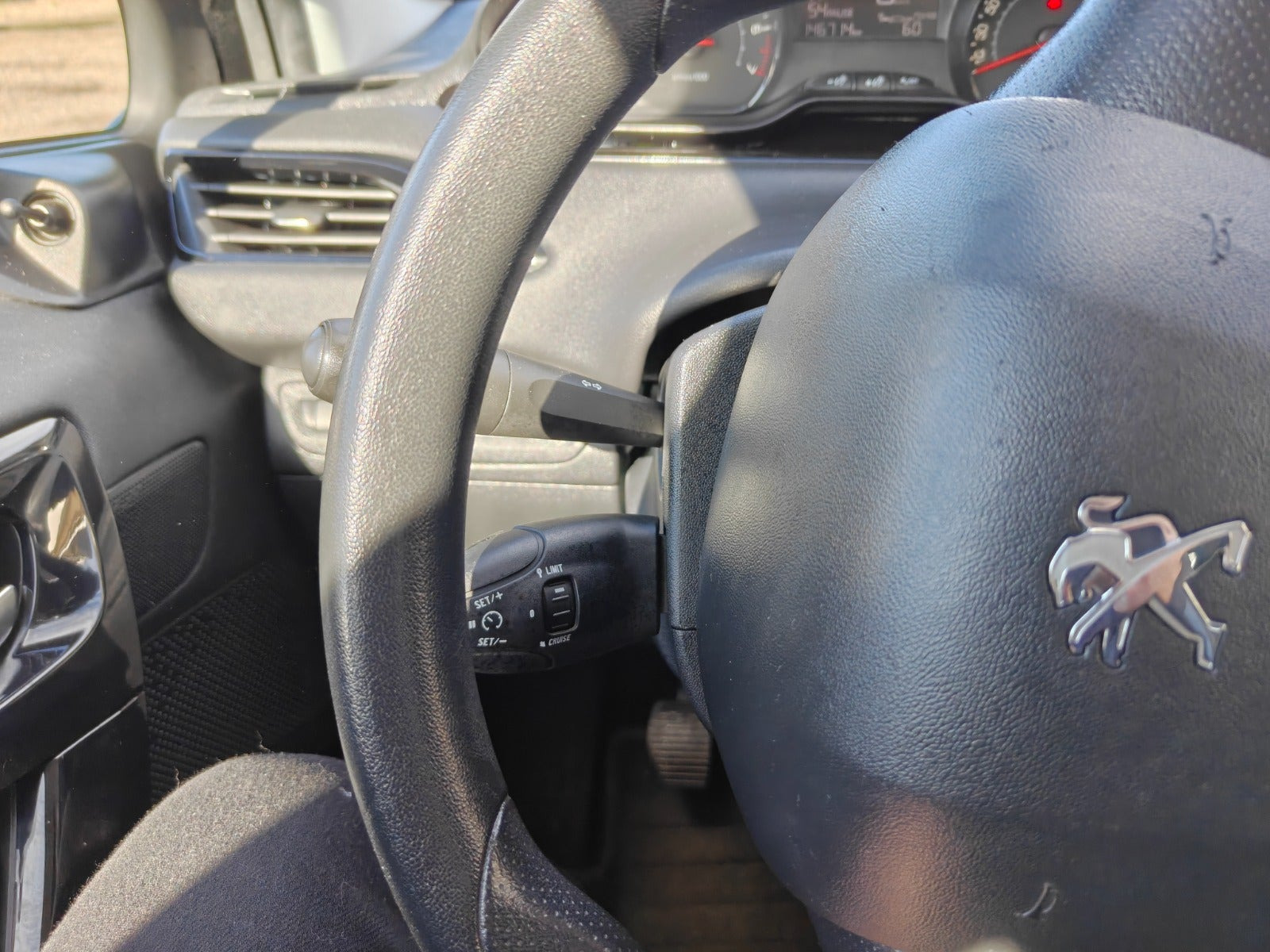 undefined Peugeot 208 fra 2012