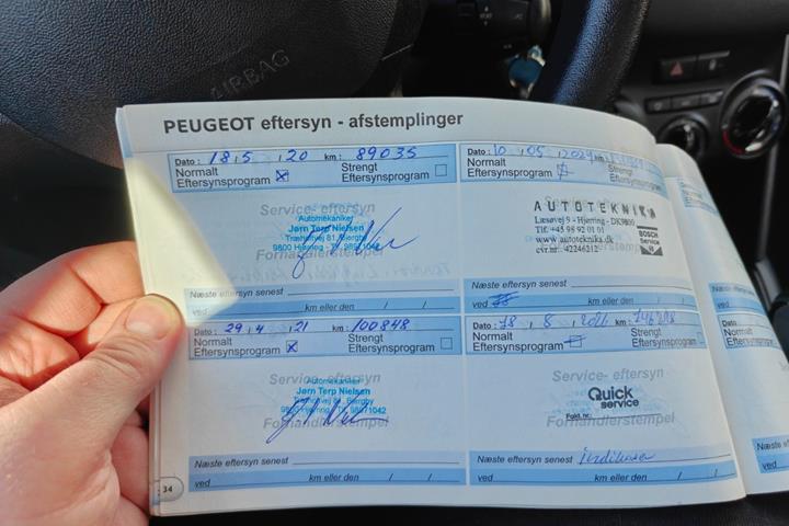 undefined Peugeot 208 fra 2012